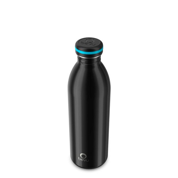 Image of Bevu Life's ONE Single Wall 25oz Bottle, showcasing its minimalist design and ability to keep your beverages fresh. Perfect for accompanying you in your daily activities with comfort and style.