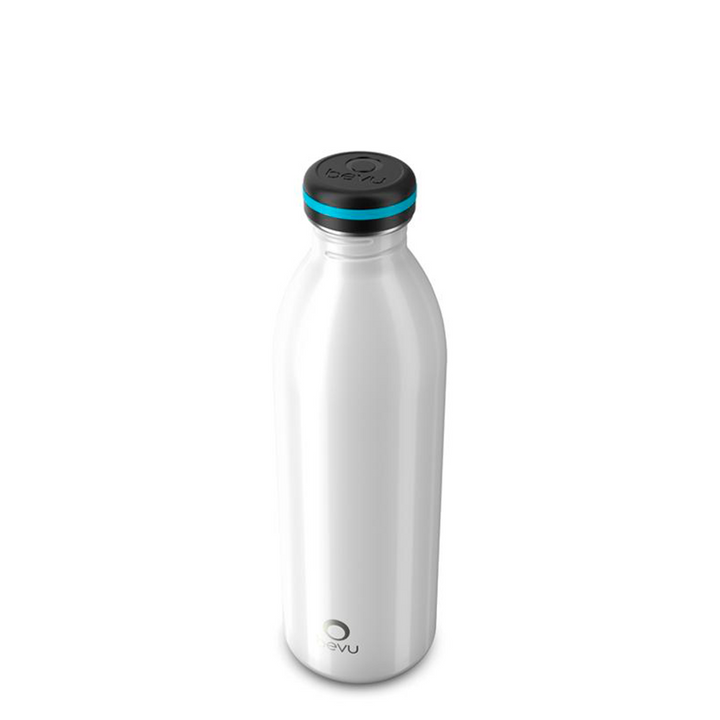 Image of Bevu Life's ONE Single Wall 25oz Bottle, showcasing its minimalist design and ability to keep your beverages fresh. Perfect for accompanying you in your daily activities with comfort and style.