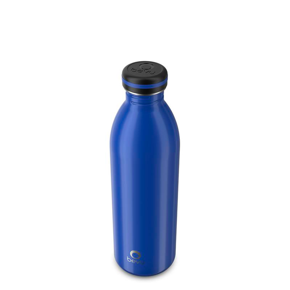 Image of Bevu Life's ONE Single Wall 25oz Bottle, showcasing its minimalist design and ability to keep your beverages fresh. Perfect for accompanying you in your daily activities with comfort and style.