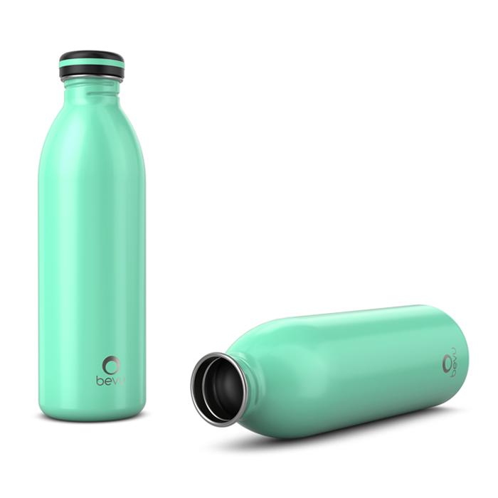 Image of Bevu Life's ONE Single Wall 25oz Bottle, showcasing its minimalist design and ability to keep your beverages fresh. Perfect for accompanying you in your daily activities with comfort and style.