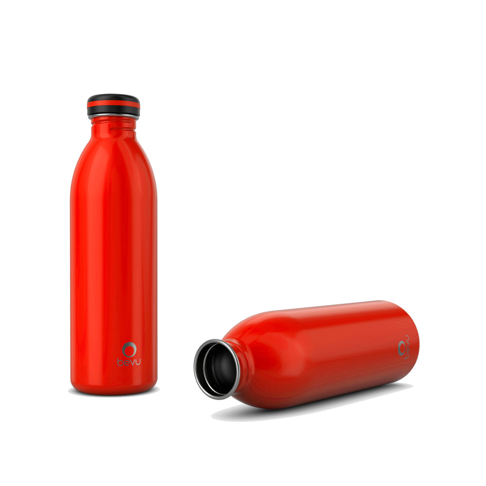 Image of Bevu Life's ONE Single Wall 25oz Bottle, showcasing its minimalist design and ability to keep your beverages fresh. Perfect for accompanying you in your daily activities with comfort and style.